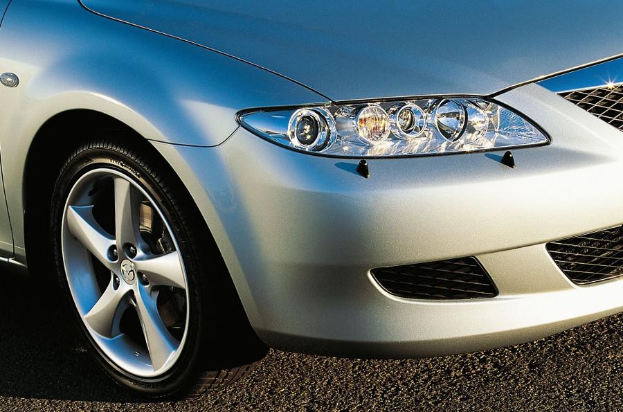 Детали экстерьера Mazda6 Sedan (GG) 2002 года  (фото 10 из 57)